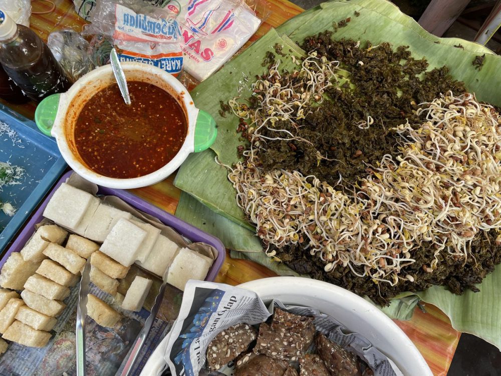 Serunya Berburu Kuliner Jadul di Pasar Jumat Legi Sidoarjo