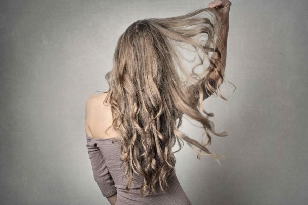 5 Tips Merawat Rambut Berwarna di Rumah agar Sehat dan Indah