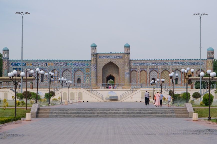 6 Tips Liburan Murah ke Uzbekistan, Wisata dan Kulinernya Unik
