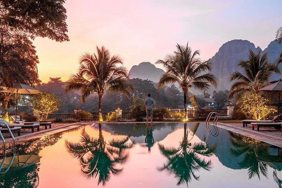 7 Potret Riverside Boutique Resort Vang Vieng, Pesona Alam!