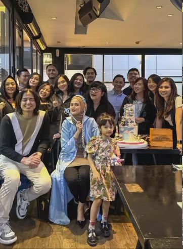 7 Potret Cut Meyriska Dapat Kejutan Ulang Tahun dari Sahabat