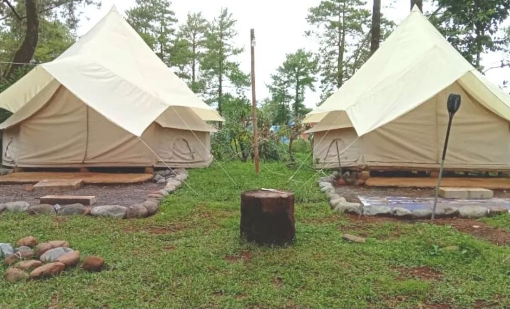 6 Tempat Glamping di Gowa, Panorama Gunung hingga Hutan Pinus