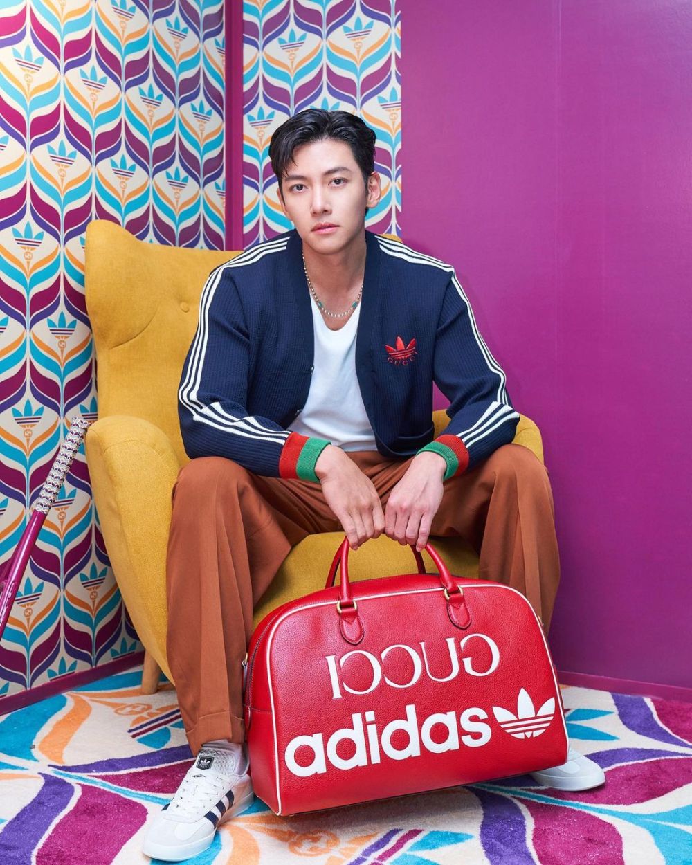 8 Inspirasi Outfit Smart Casual ala Ji Chang Wook, Eye Catching!