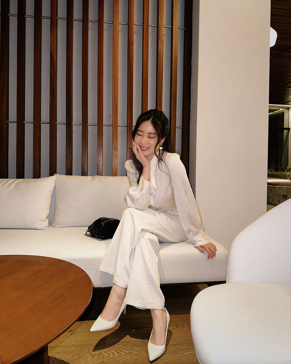 9 Office Style ala Jessica Chaw, Kekinian dan Classy!