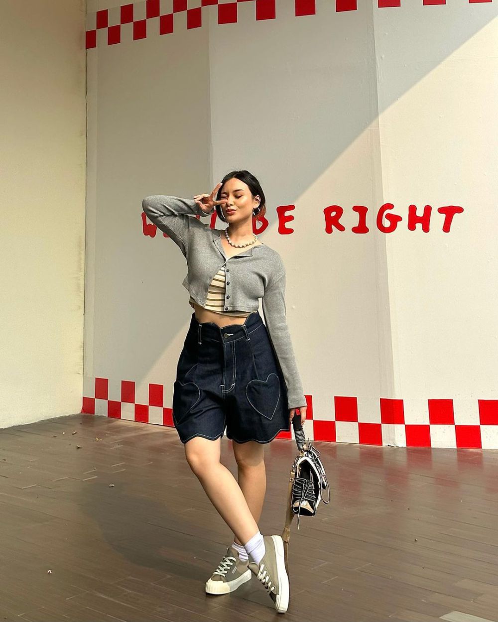 9 Inspirasi Outfit Y2K Style ala Adifa Nadira, Hits Abis!