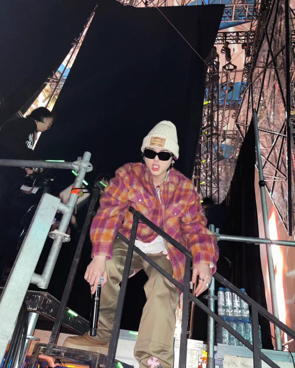 7 Inspirasi OOTD Street Style ala Zico, Tampil Hip dan Swag!