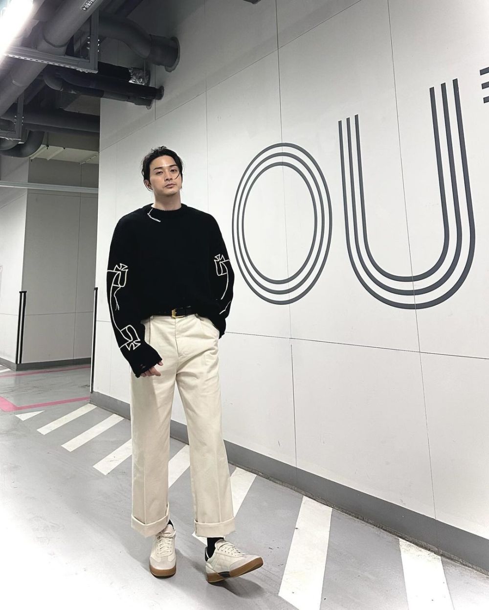 9 Inspirasi Outfit Smart Casual ala Kim Jihun, Chic dan Classy!