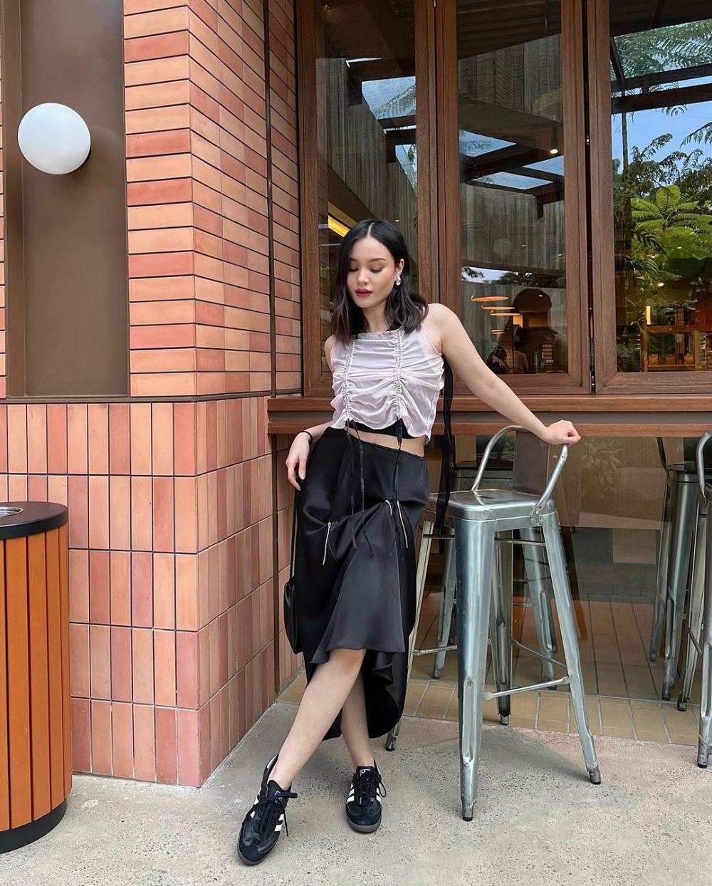 9 Inspirasi Outfit Y2K Style ala Adifa Nadira, Hits Abis!