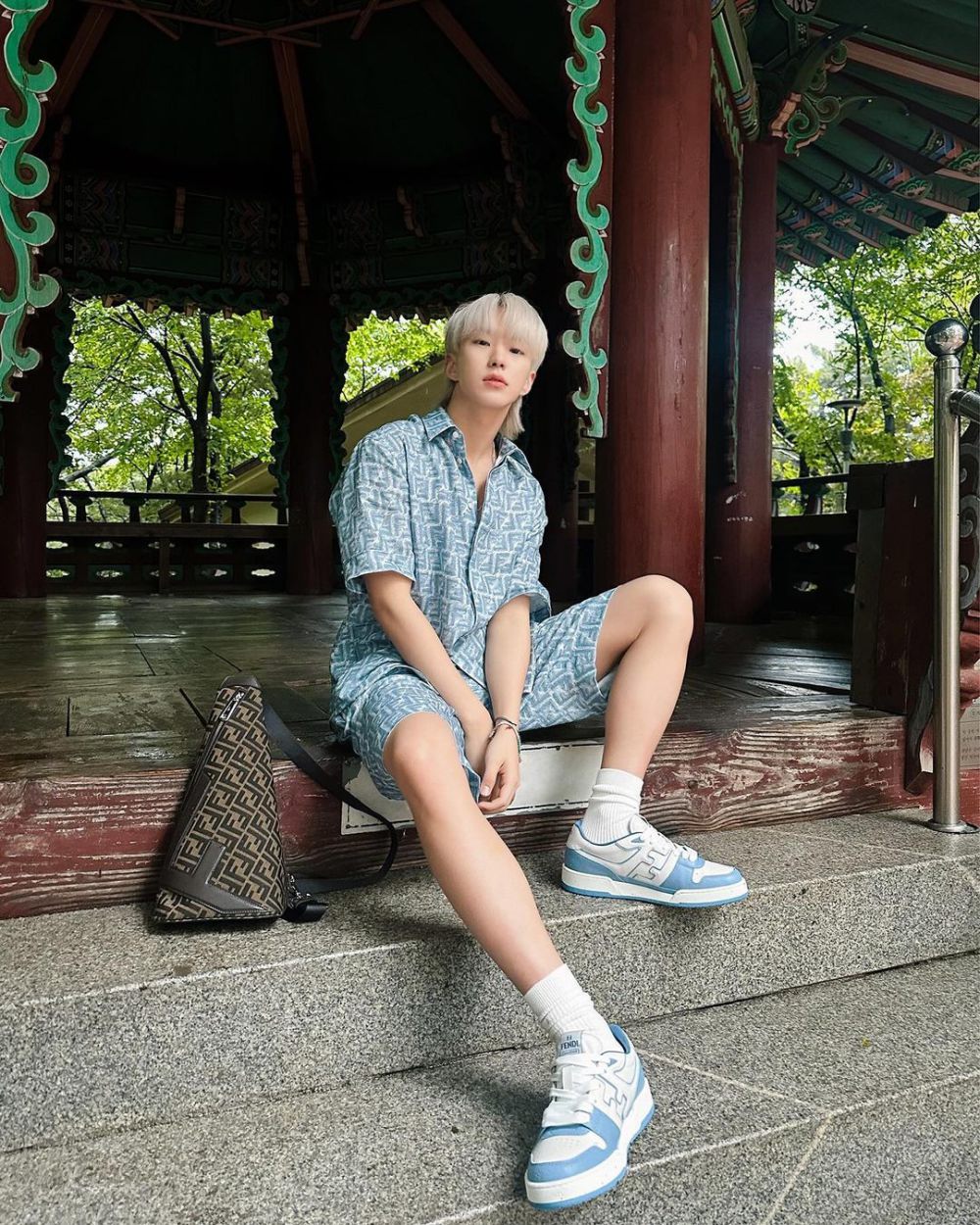 11 Inspirasi Hot Weather Friendly Outfit ala Member Seventeen