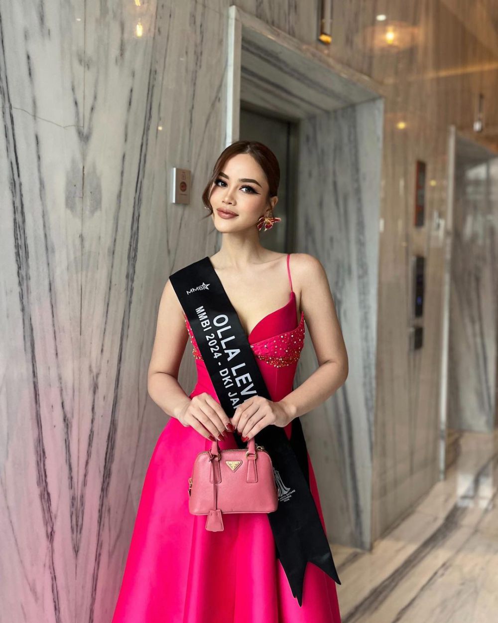 7 Potret Olla Levina Miss Planet Indonesia 2024, Stunning!