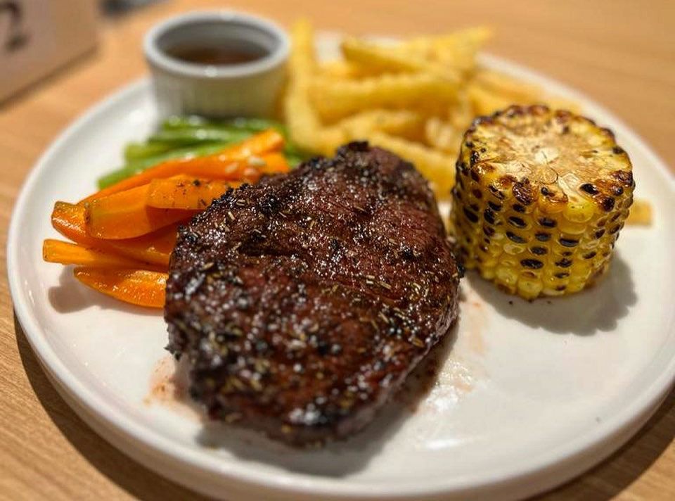 5 Rekomendasi Steak Enak di Jember, Dagingnya Empuk