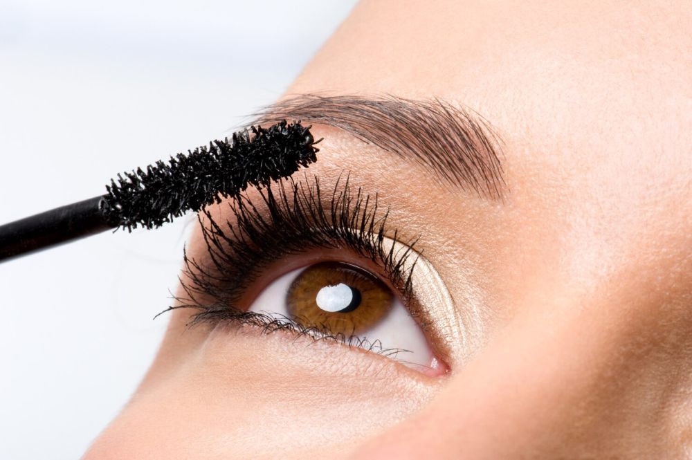 5 Tips Eye Makeup yang Tepat bagi Kamu yang Punya Mata Lebar