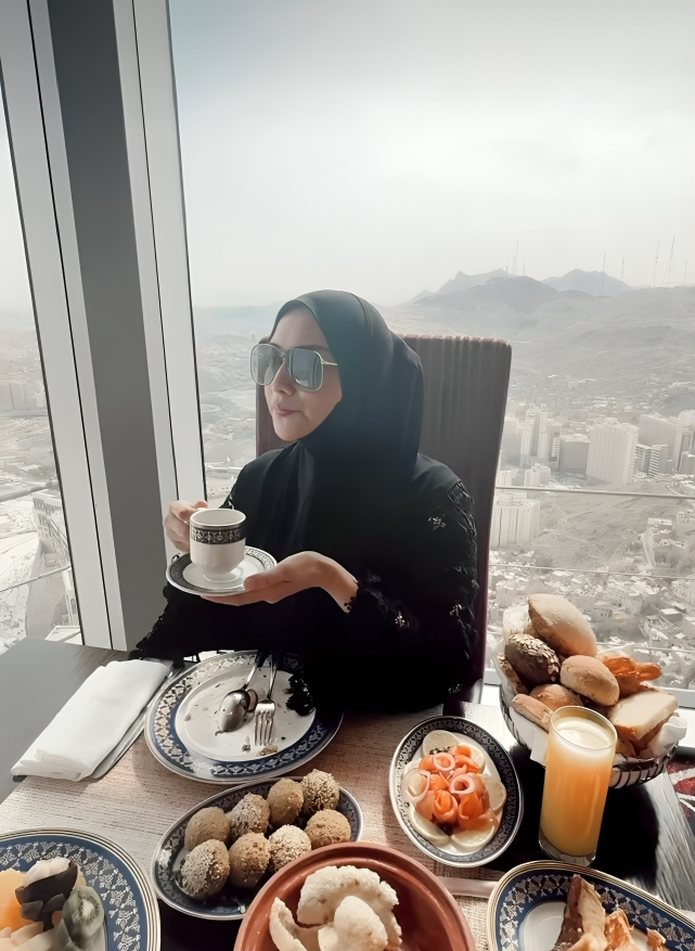 7 Potret Kamar Hotel Citra Kirana saat Berhaji, View Ka'bah!