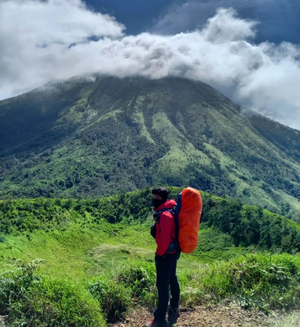 Gunung Kembang Wonosobo: Lokasi, Rute, Harga, dan Aktivitas