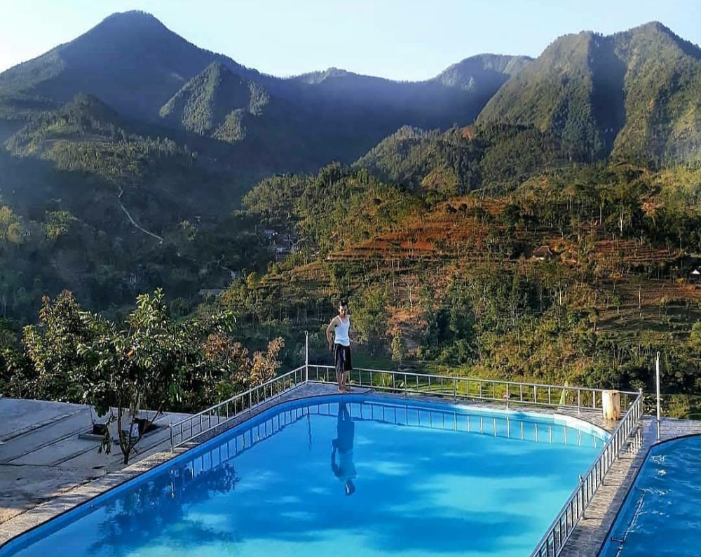 Pesona Soko Langit Wonogiri, Sensasi Berenang dengan View pegunungan