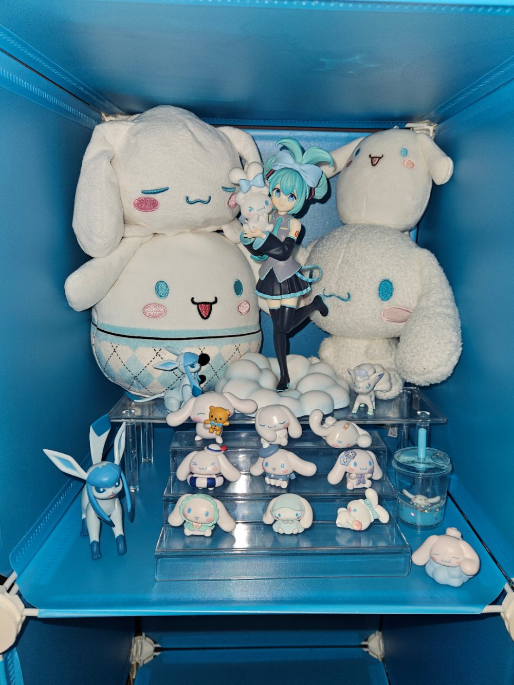 8 Koleksi Cinnamoroll yang Gemas Banget!