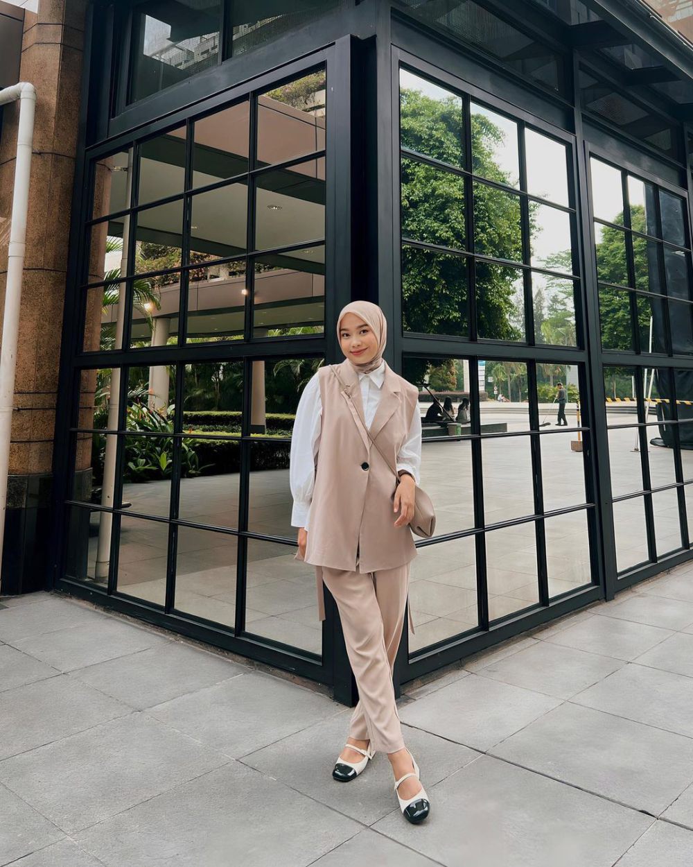 9 Referensi Hijab Office Look ala Elsya Sandria, Kekinian!