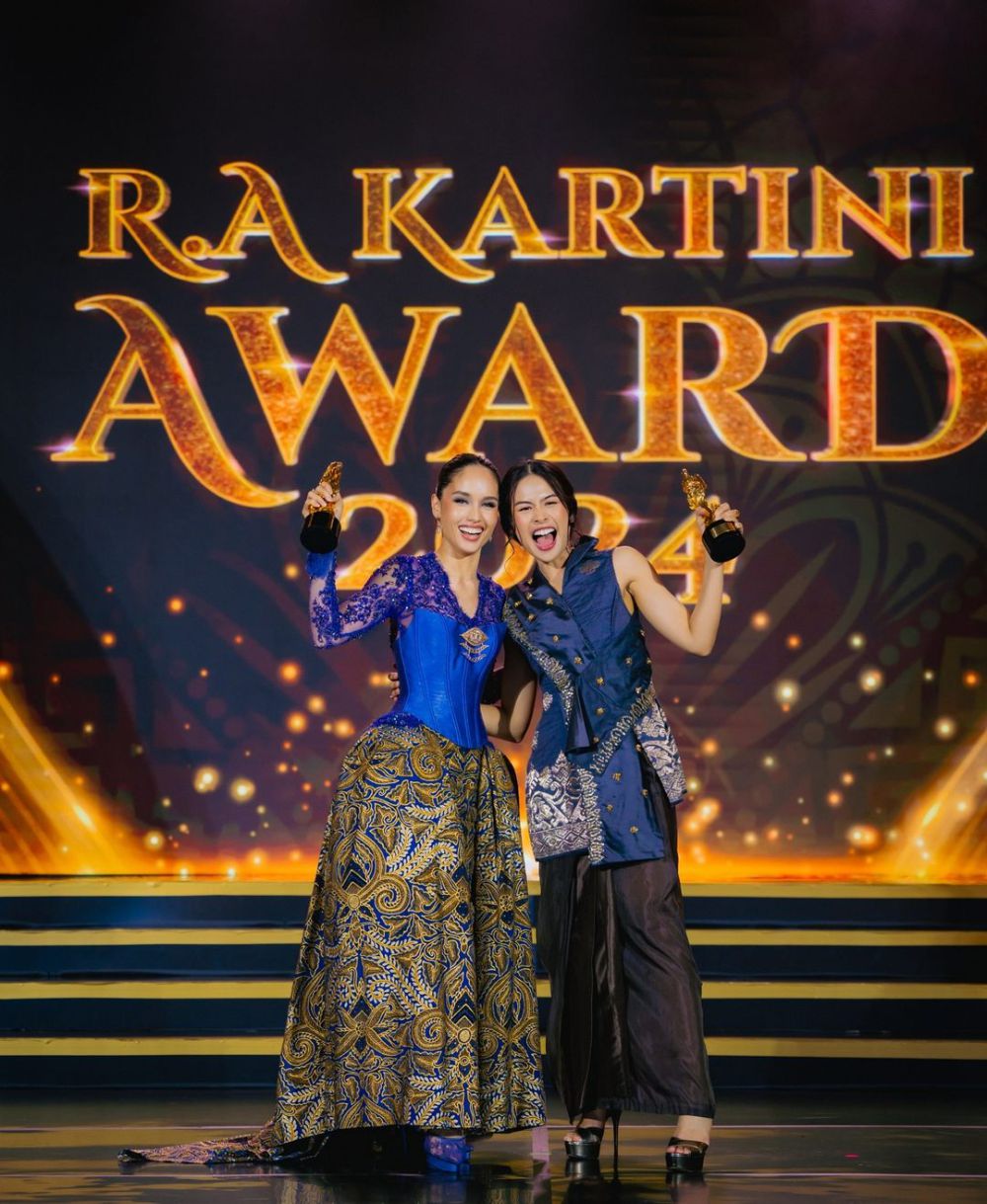 Cinta Laura Raih Penghargaan di R.A Kartini Award 2024