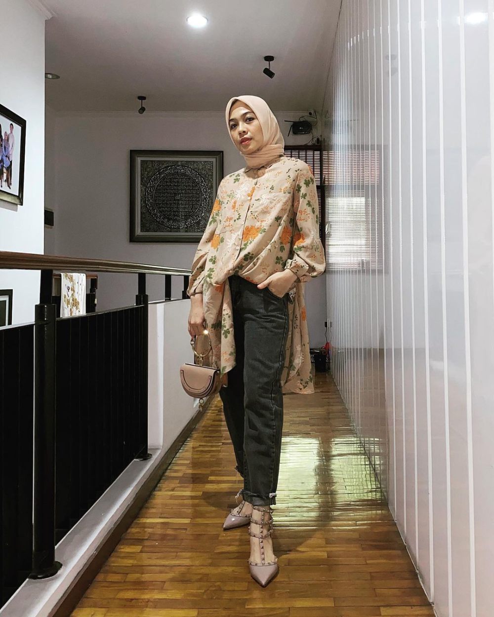 11 Padu Padan Outfit Warna Cokelat Dian Ayu Lestari, Look Warm!