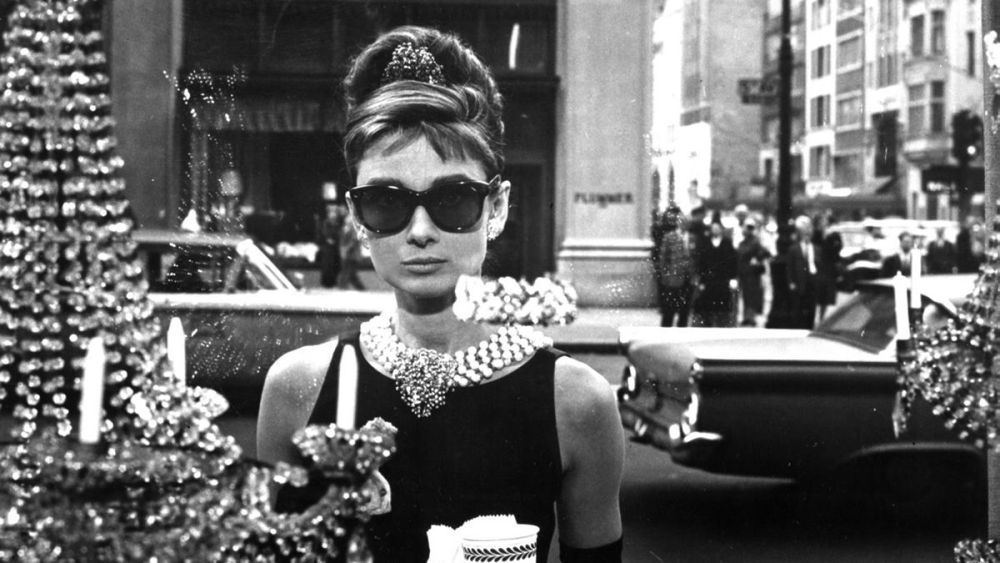 10 Rekomendasi Film Terbaik Audrey Hepburn, Ikon Film Klasik!
