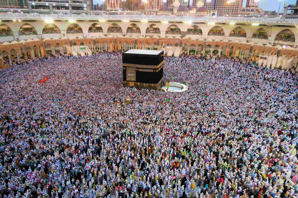 Tradisi Jemaah Haji Bugis, Tampil Glamor dengan Perhiasan Mencolok