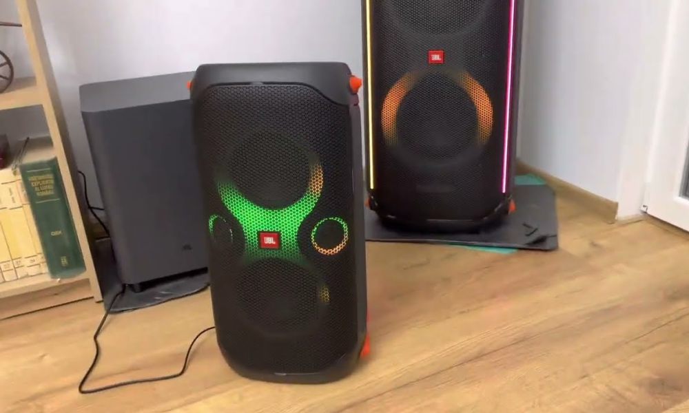 4 Speaker Bluetooth JBL yang Dilengkapi RGB, Lebih Meriah!