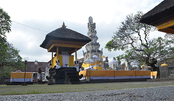 Mengenal Bagian Ornamen Padmasana, Bangunan Suci Hindu Bali
