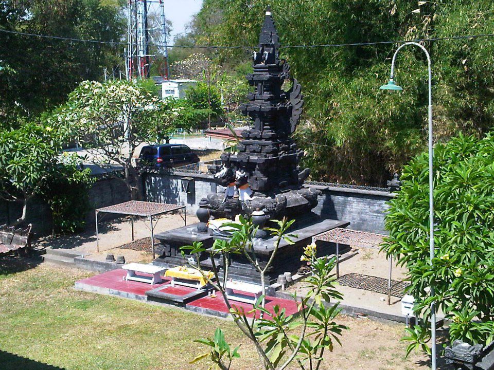 Mengenal Bagian Ornamen Padmasana, Bangunan Suci Hindu Bali