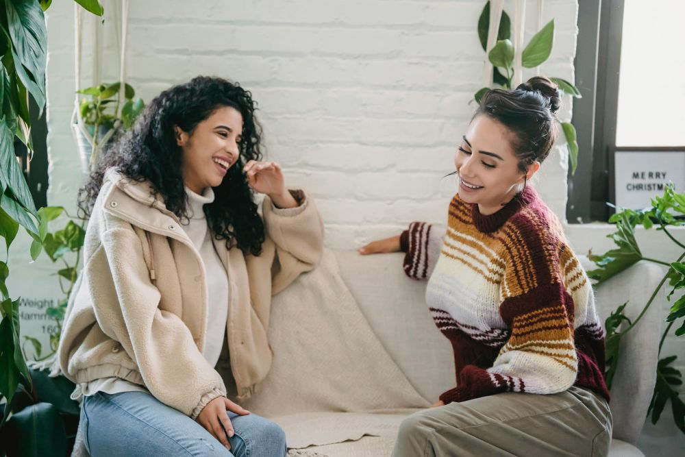 5 Sikap Positif buat Teman yang Hanya Datang Pas Butuh