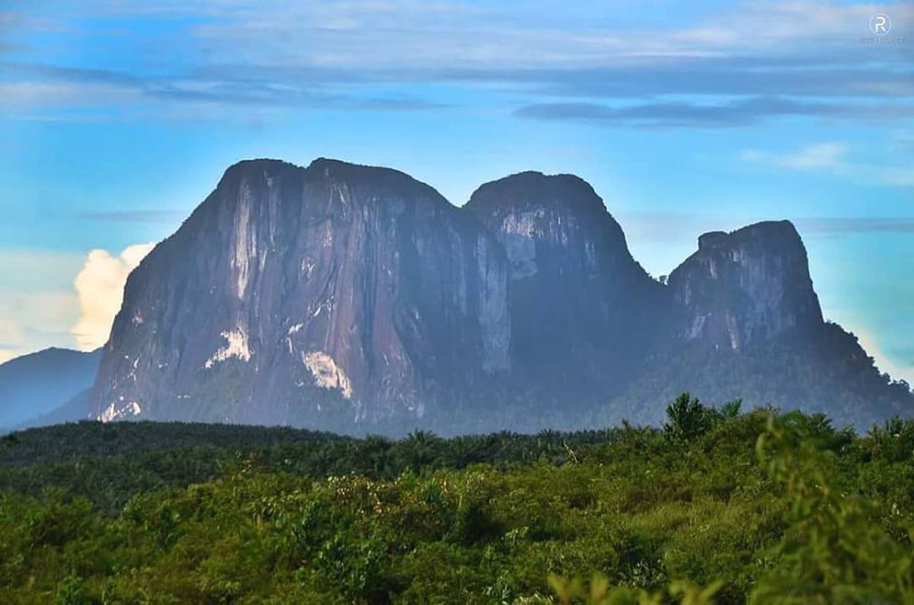 12 Spot Panjat Tebing Terbaik di Indonesia, Menguji Nyali! 