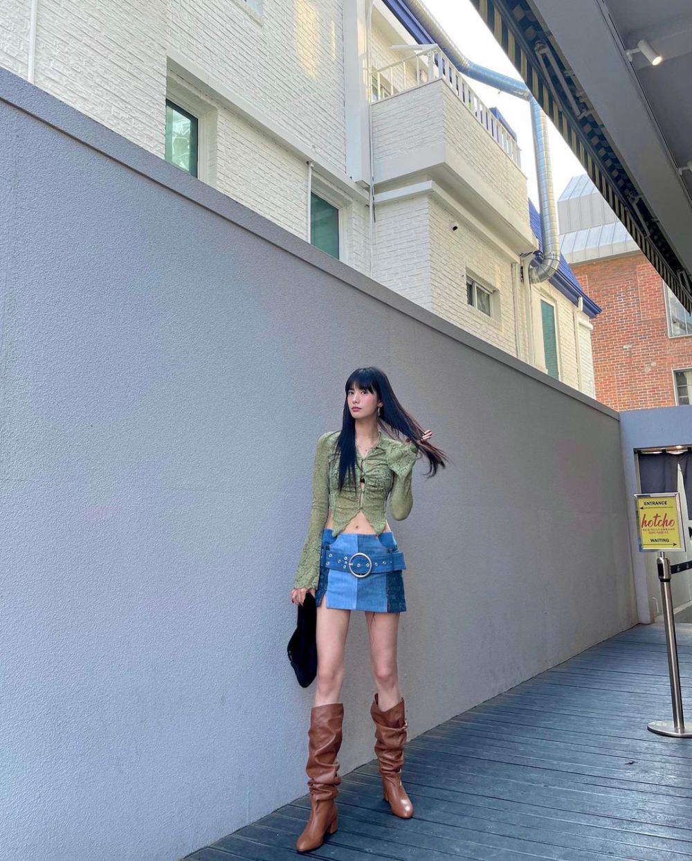 9 OOTD Edgy Style ala Nana Eks After School, Pancarkan Aura Girl Crush