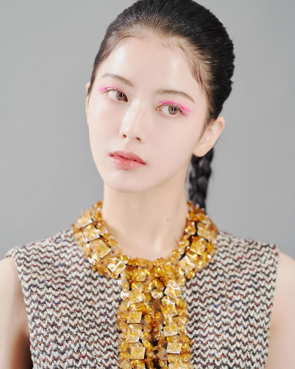 9 Inspirasi Makeup ala Roh Jeong Eui, Flawless dan Glowing!