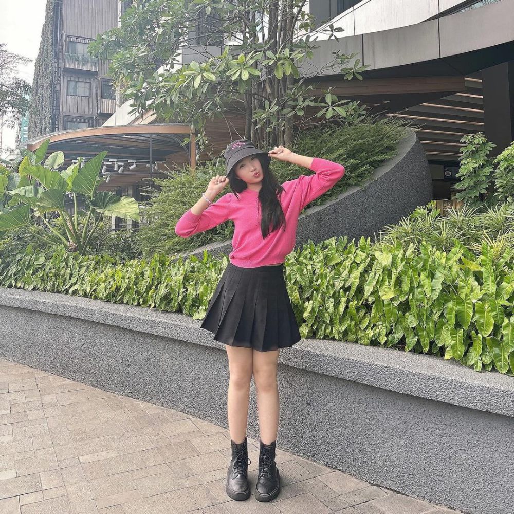 7 Ide OOTD Hangout ala Levi JKT48 yang Chic dan Modis!