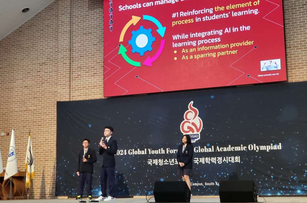 Siswa SMA Vita Surabaya Harumkan Nama Indonesia di Korea Selatan