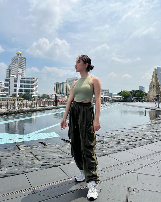 8 Ide OOTD Michelle Christo, Didominasi Gaya Boyish