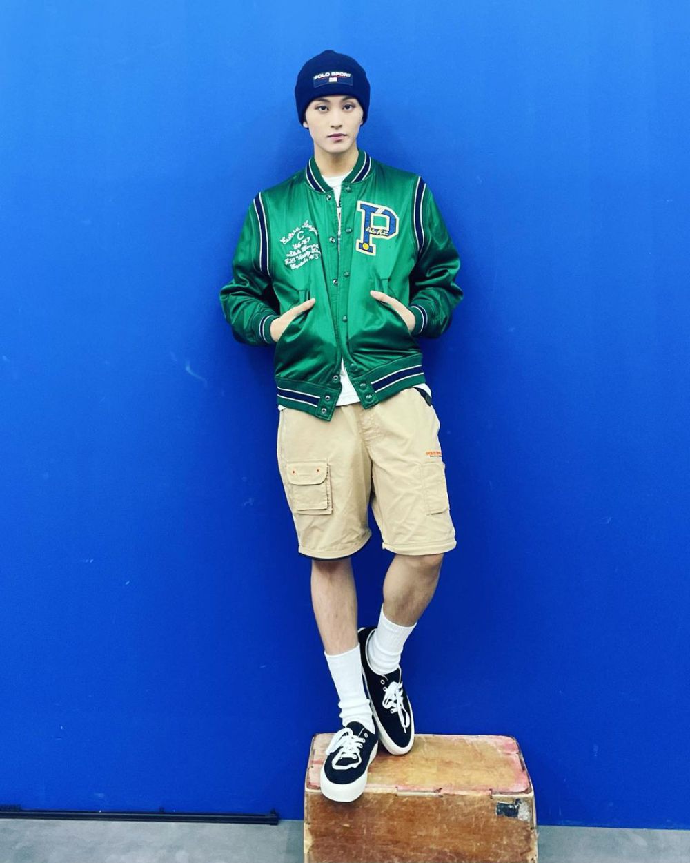 12 Outfit Sporty Casual ala Mark NCT, Chic and Comfy!