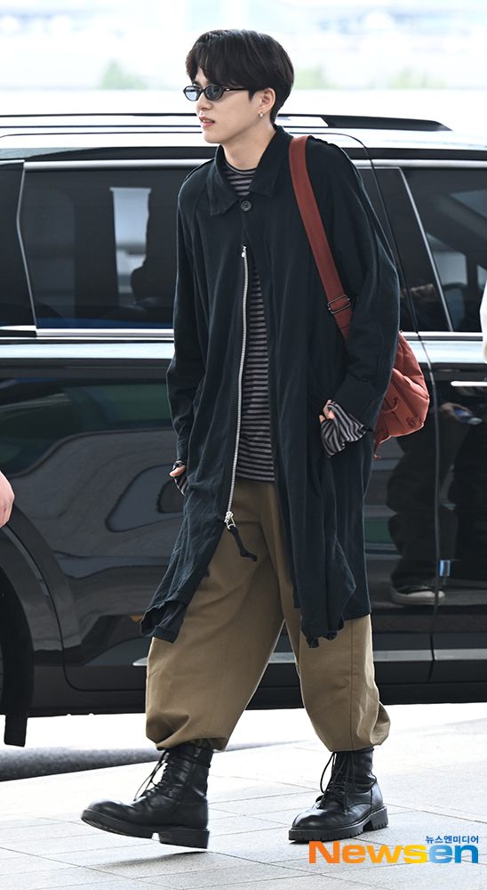 8 Gaya Airport Outfit ala Asahi TREASURE, Stylish Kekinian!