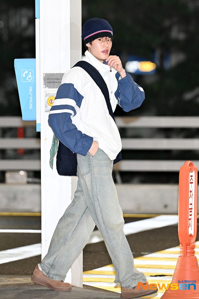 9 Airport Outfit Look ala Sohee RIIZE, Effortlessly Stylish!