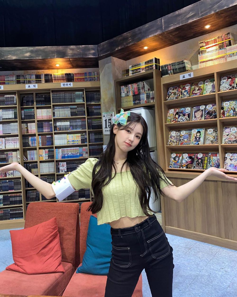 7 Ide Mix and Match Crop Top ala Miyeon (G)I-DLE, Stand Out Abis!