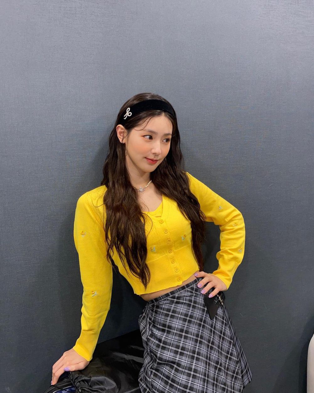 7 Ide Mix and Match Crop Top ala Miyeon (G)I-DLE, Stand Out Abis!