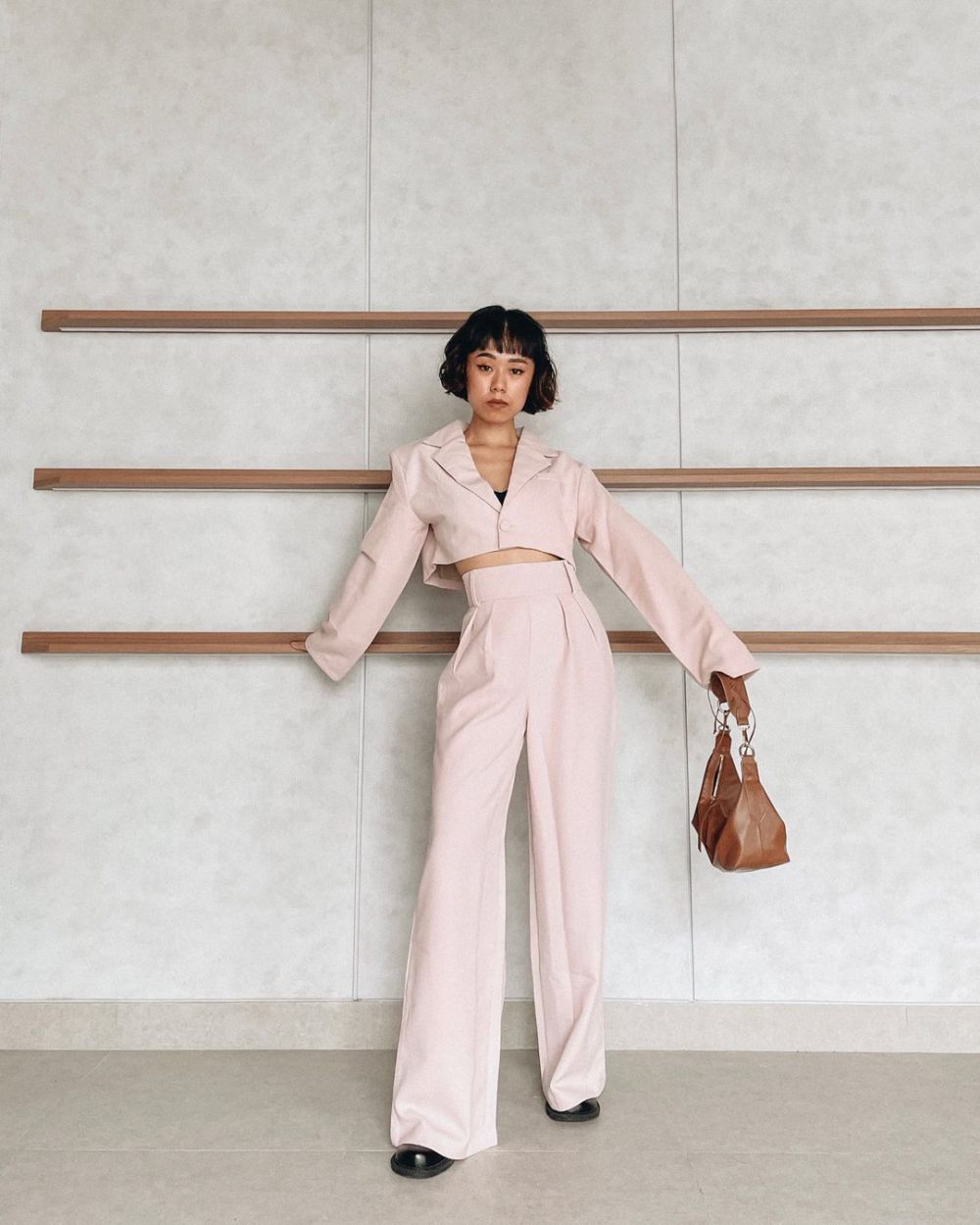 9 Ide Outfit Smart Casual ala Keshia Nathania, Chic dan Kekinian