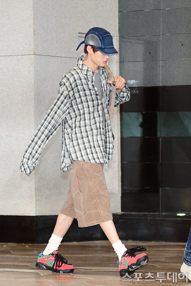 9 Airport Outfit Look ala Sohee RIIZE, Effortlessly Stylish!