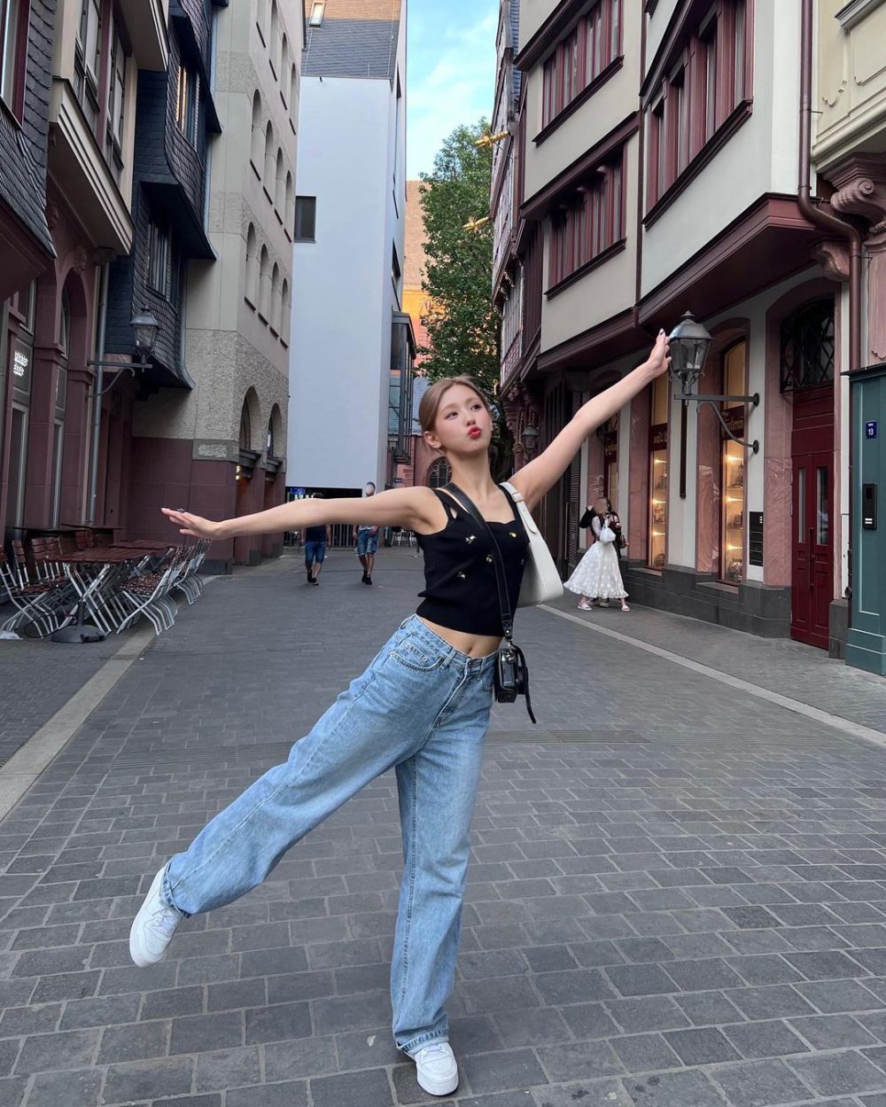 7 Ide Mix and Match Crop Top ala Miyeon (G)I-DLE, Stand Out Abis!