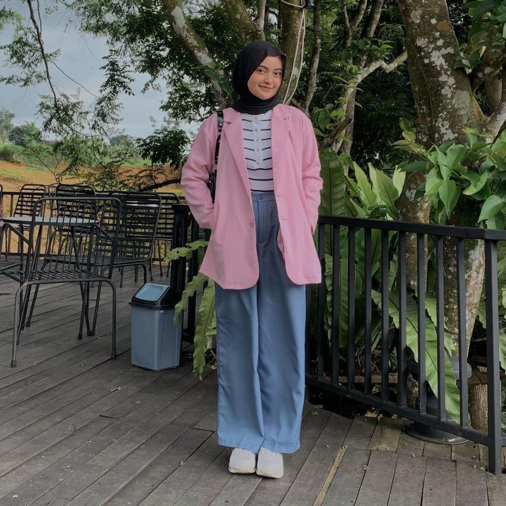 9 Inspirasi Formal Look Style ala Tania Citra, Khas Gen Z!