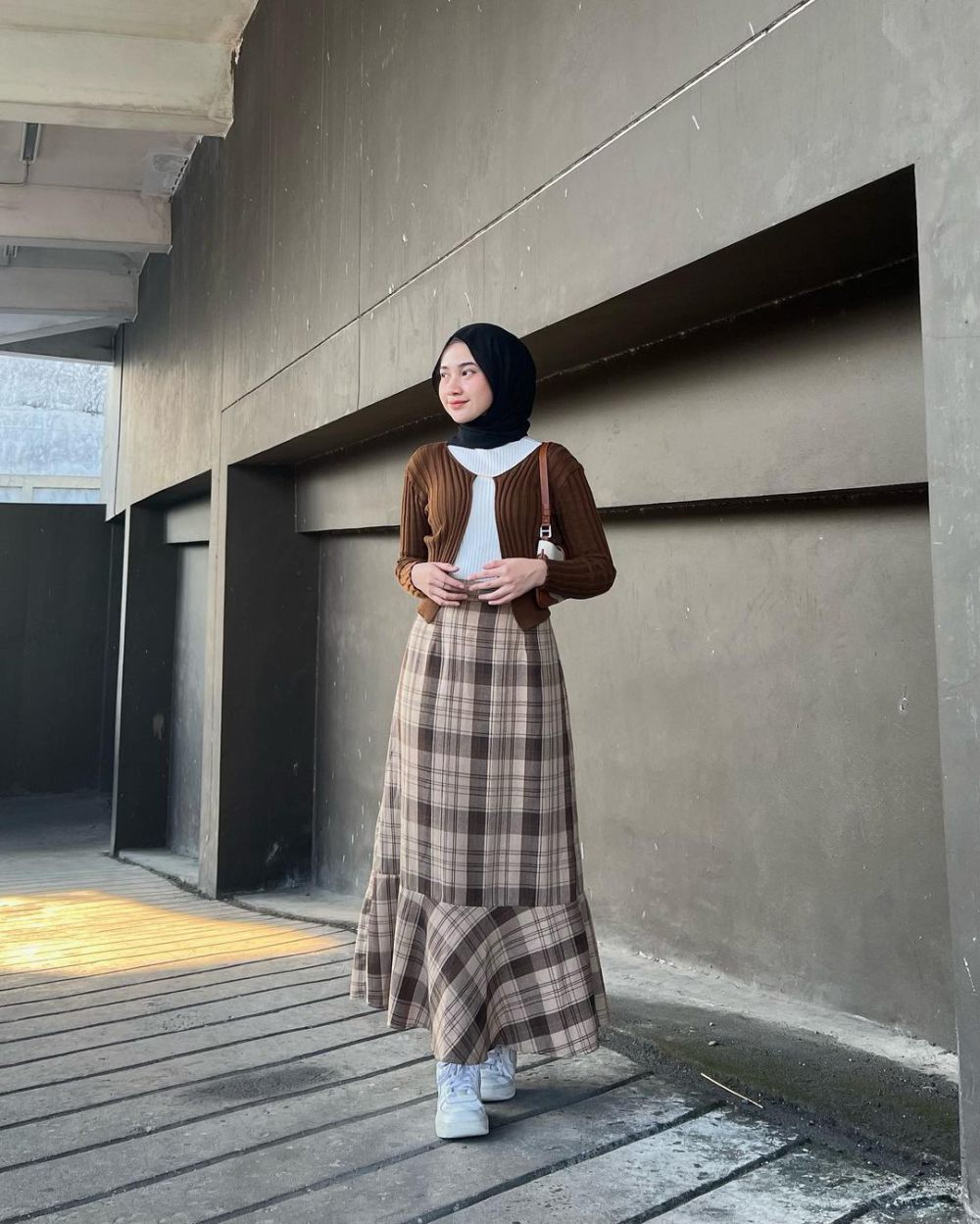 9 Inspirasi Outfit Korean Style ala Kirana Salsabila, Fashionable!