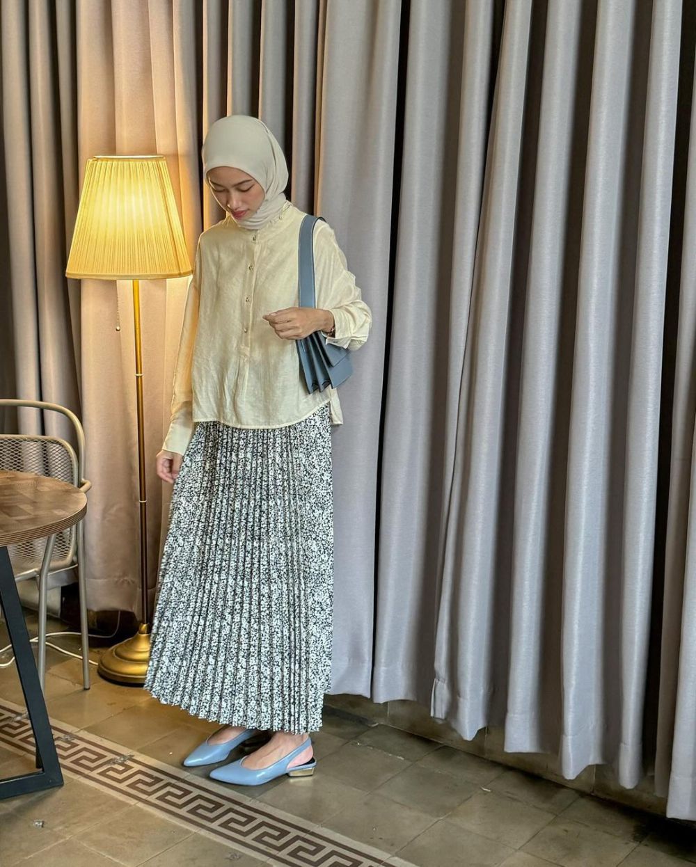 7 Padu Padan Skirt Pattern ala Kana Zahra, Cocok buat Jalan-Jalan!