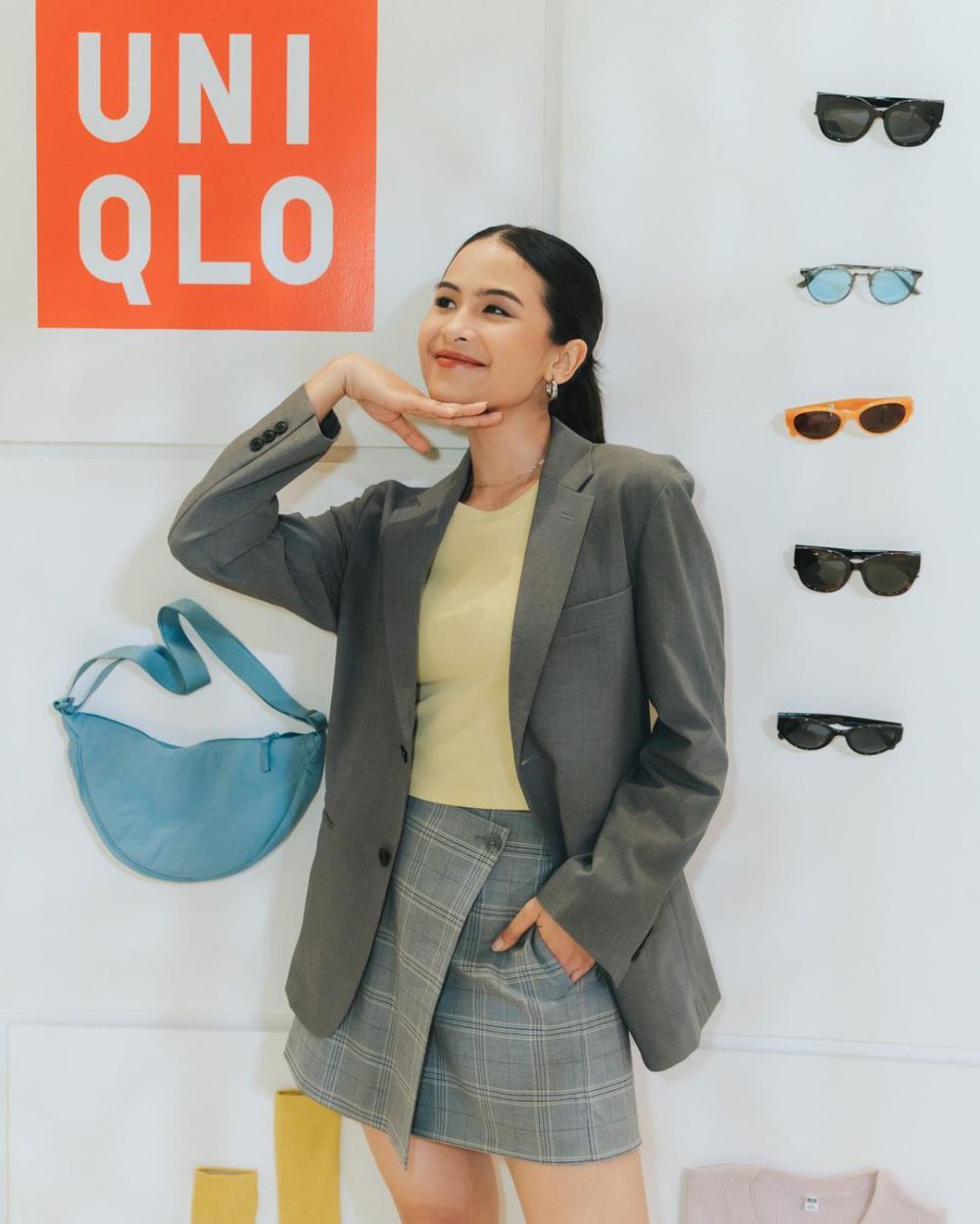 9 Inspirasi Busana Kantor ala Maudy Ayunda, Stylish Pakai Blazer!