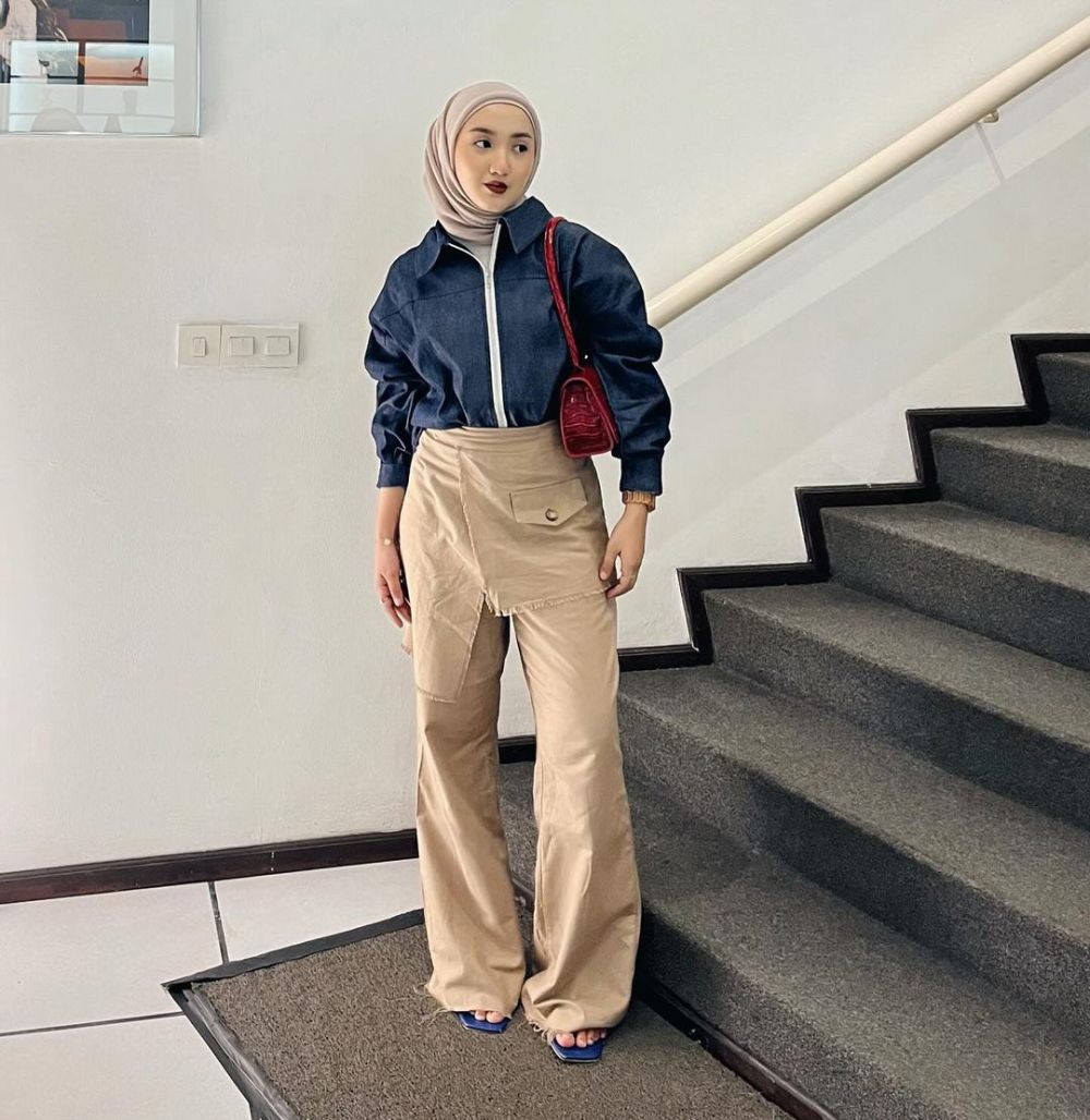 9 Gaya OOTD Hangout ala Thafanya Sabila, Youthful Abis!