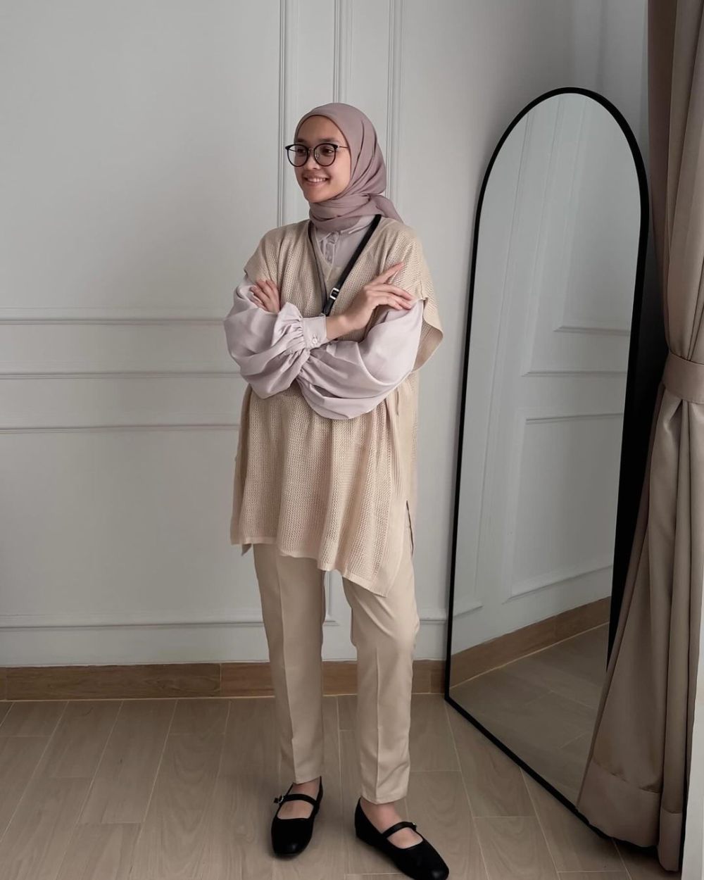 9 Ide Outfit Smart Casual ala Alaeka Bachir, Rapi dan Kekinian!