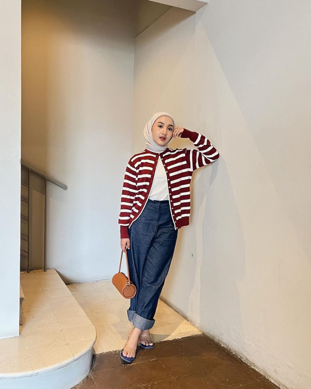 9 Gaya OOTD Hangout ala Thafanya Sabila, Youthful Abis!